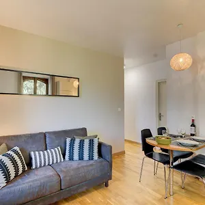 apartment-la-roseraie-alpes-travel-central-chamonix.hotels-rhonealpes.com/